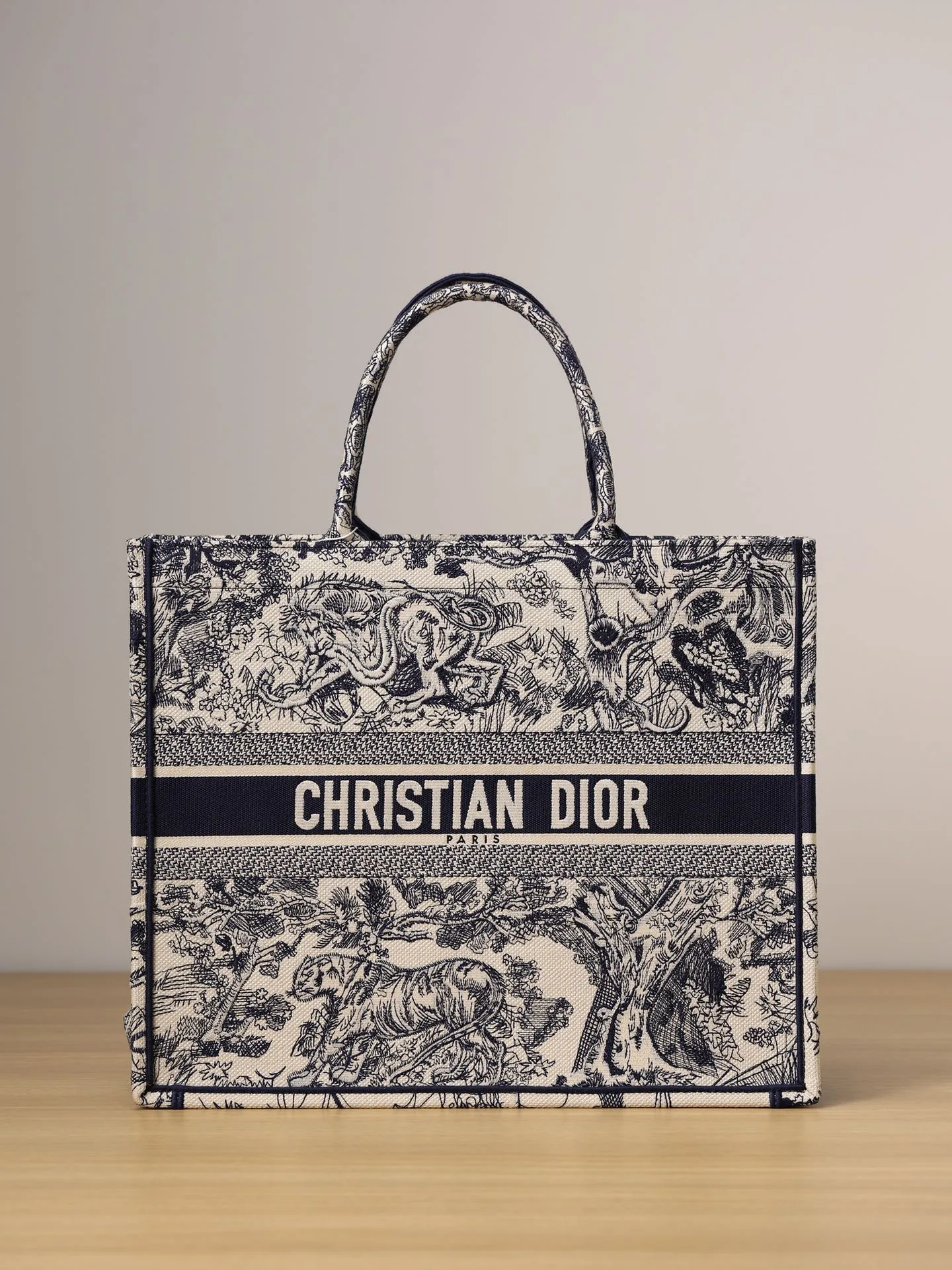 Large Dior Book Tote M1286ZRIW 42 x 35 x 18.5 cm
