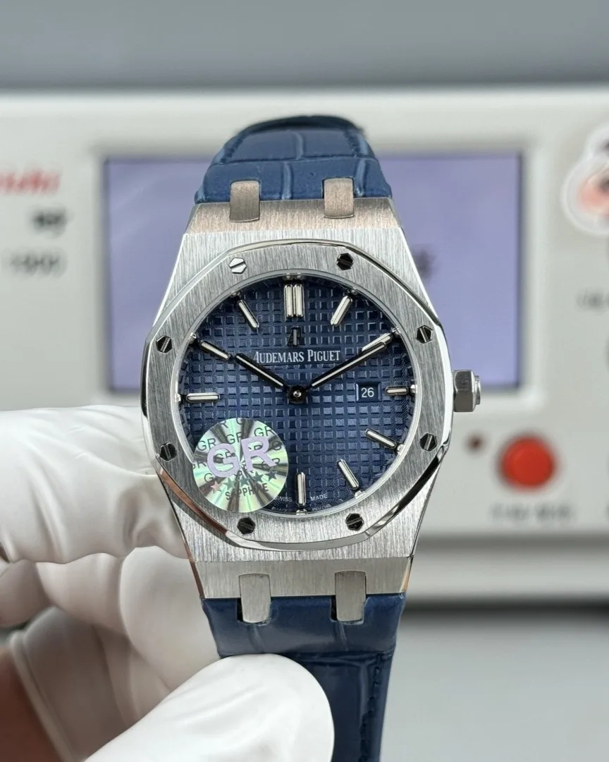 GR | 쿼츠 무브먼트 l 33mm l 오데마 피게 로열 오크 67651