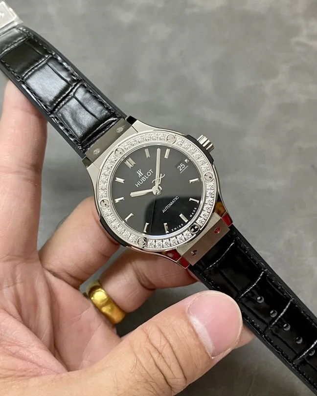 HB l HUB1110 l 38mm l Hublot Classic Fusion