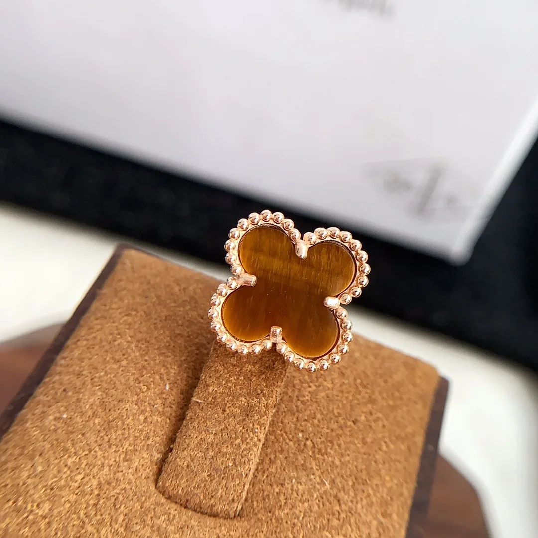 Van Cleef & Arpels -빈티지 알함브라 이어링