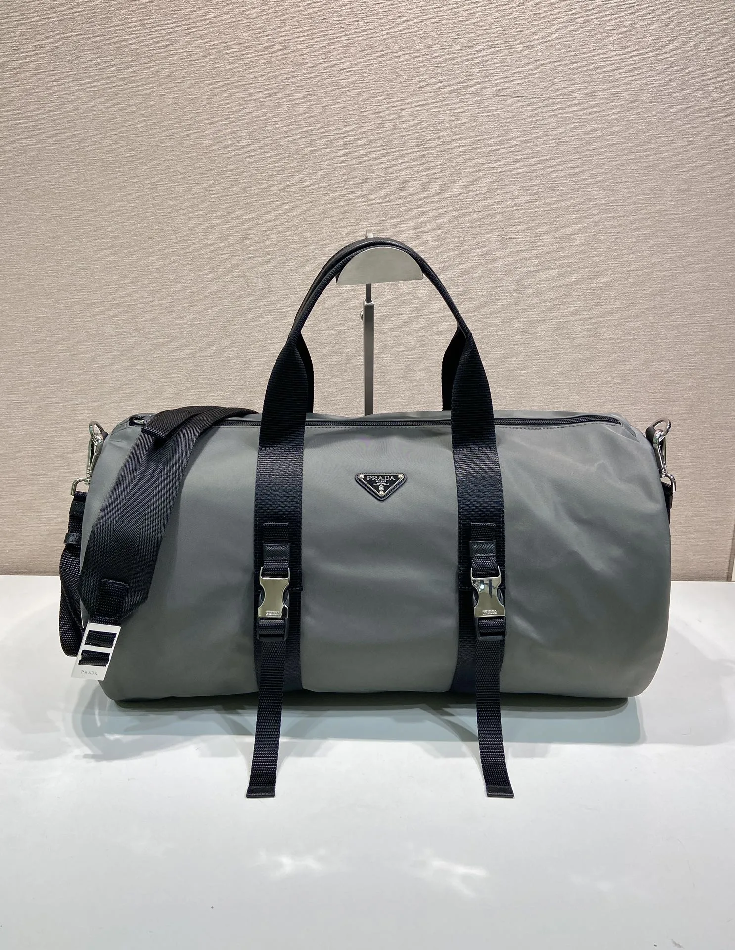 프라다  SS25 남성 사피아노 토트백  2VC015  50x27x27cm