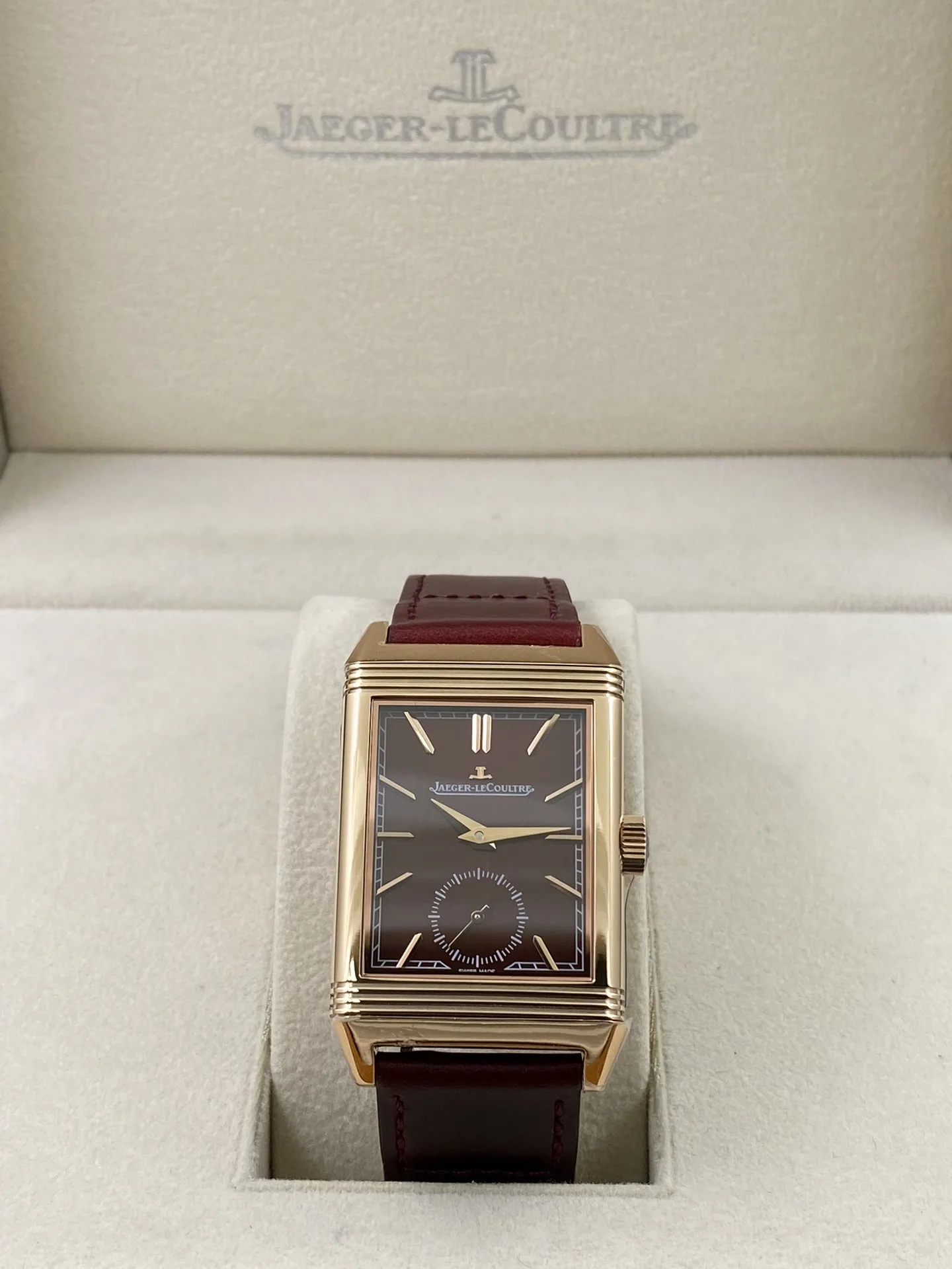 MG l 854A/2  l 45.6 x 27.4mm l Jaeger-LeCoultre 리베르소 트리뷰트