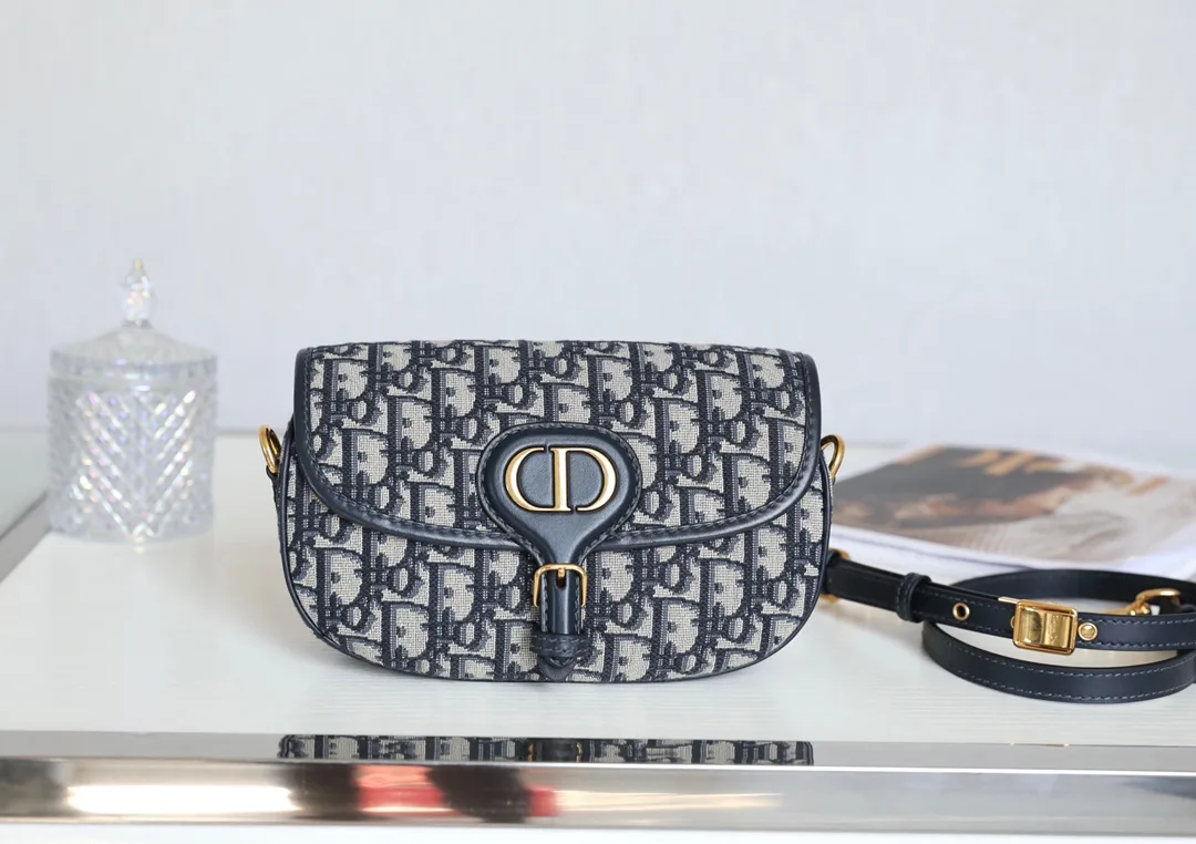 Dior Bobby East-West 백 M9335UTZQ 21 x 12 x 5.1cm