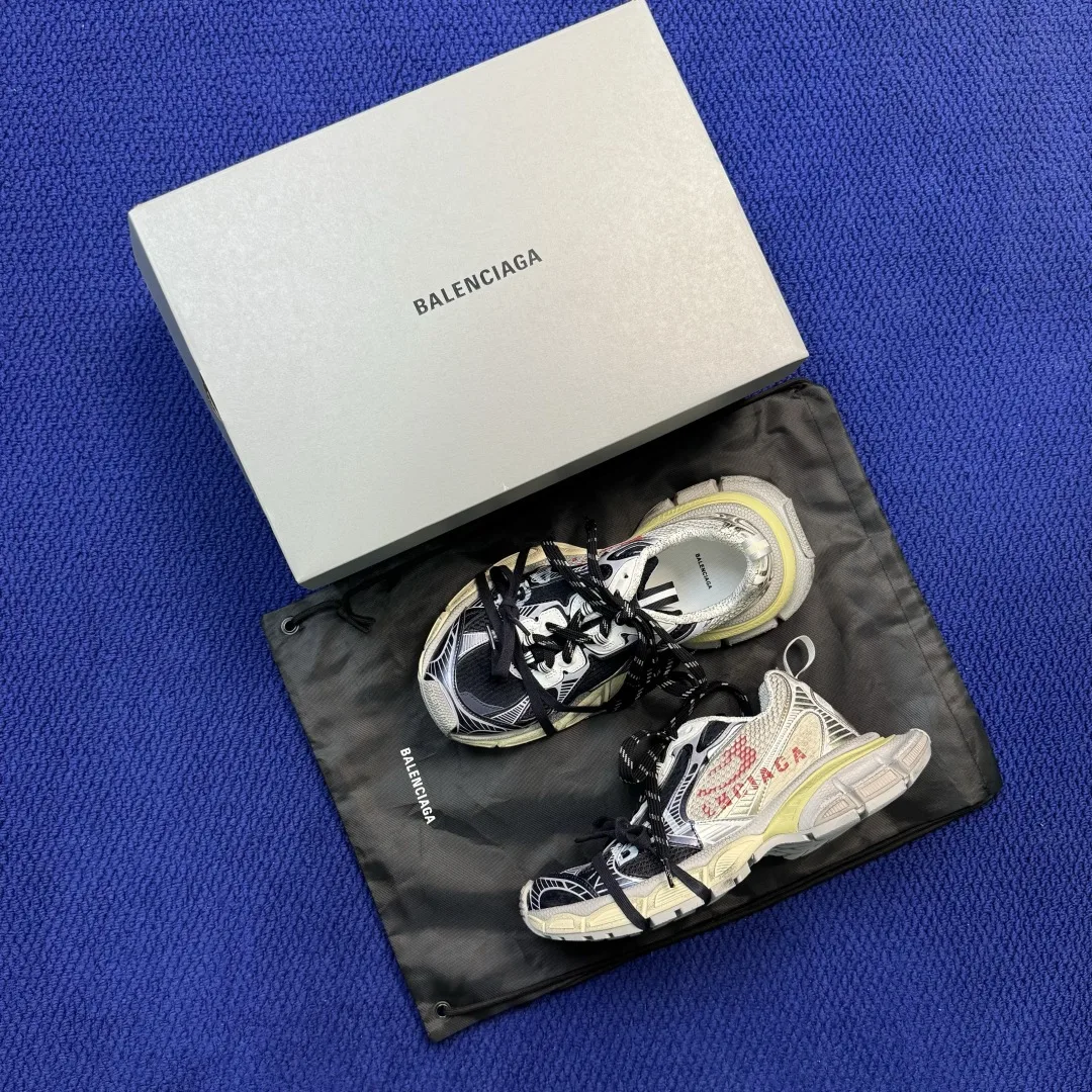 BALENCIAGA 3XL Sneakers